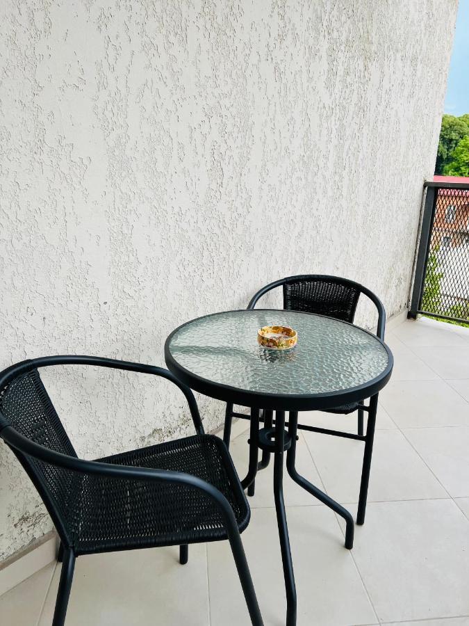 Appartement Aura à Koutaïssi Extérieur photo
