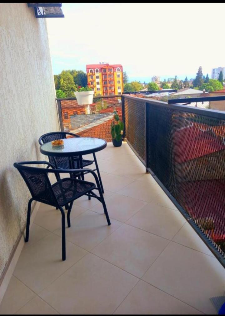 Appartement Aura à Koutaïssi Extérieur photo